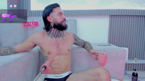 Snapshot of apolo_bianco_ chatting on 11/02/25, 10:12 APOLO online show from 11/02/25, 10:12