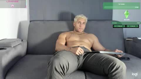 apolo_strange online show from 11/22/25, 11:04