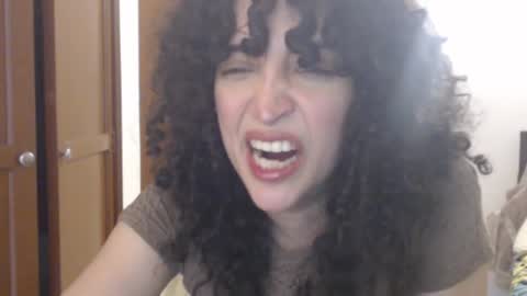 Snapshot of apolosbitch chatting on 01/24/25, 08:43 Nix online show from 01/24/25, 08:43