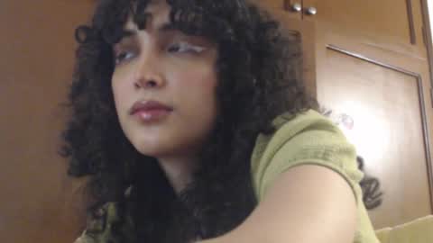 Snapshot of apolosbitch chatting on 01/27/25, 10:38 Nix online show from 01/27/25, 10:38