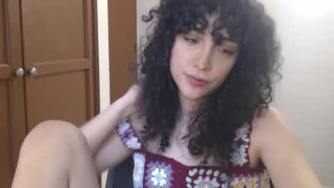 Snapshot of apolosbitch chatting on 03/10/25, 07:29 Nix online show from 03/10/25, 07:29