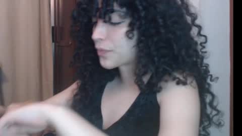 Snapshot of apolosbitch chatting on 10/11/25, 04:12 Nix online show from 10/11/25, 04:12