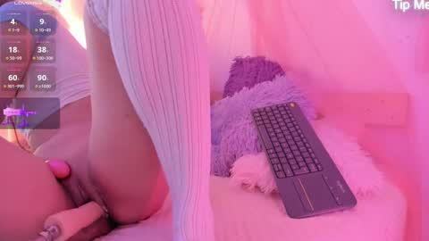 Lily online show from 10/08/25, 10:40