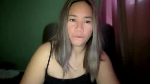 Snapshot of apple_pie_love chatting on 02/27/25, 07:01 Anika online show from 02/27/25, 07:01