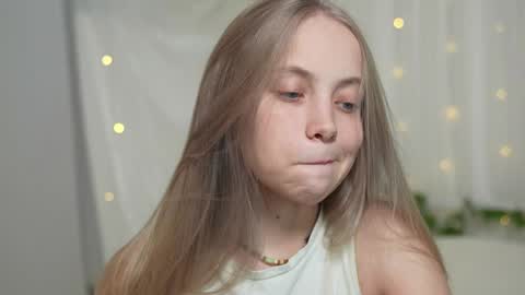  REYNA  my friend   online show from 01/28/25, 02:42
