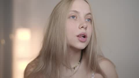  REYNA  my friend   online show from 10/03/25, 03:09