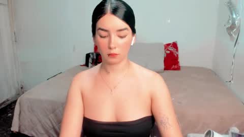 Snapshot of aprettyface1 chatting on 05/22/26, 01:24 aprettyface1 online show from 05/22/26, 01:24