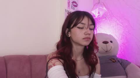 Snapshot of april_bennett chatting on 10/07/25, 04:59 online show from 10/07/25, 04:59