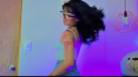 Snapshot of april_bennett chatting on 07/02/26, 12:11 online show from 07/02/26, 12:11