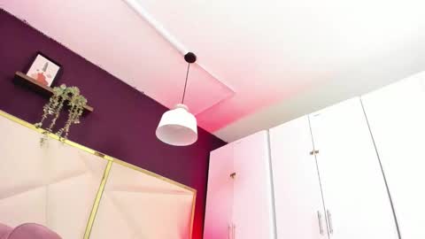 Snapshot of april_bowie chatting on 11/19/25, 11:32 April online show from 11/19/25, 11:32