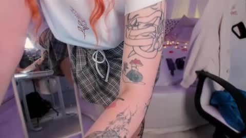 Snapshot of april_coy chatting on 02/13/25, 12:13 April follow me online show from 02/13/25, 12:13