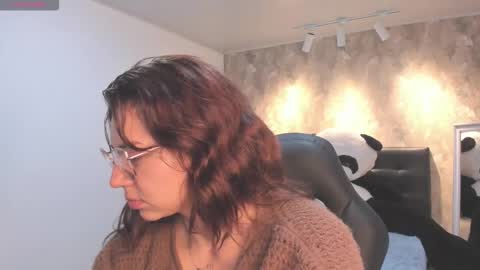 Snapshot of april_dumont chatting on 09/30/25, 11:48 April online show from 09/30/25, 11:48