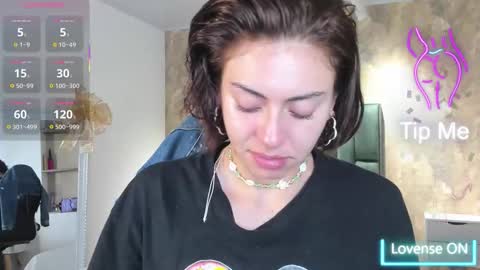 Snapshot of april_dumont chatting on 11/20/25, 01:44 April online show from 11/20/25, 01:44