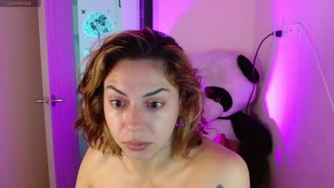 Snapshot of april_dumont5 chatting on 05/12/26, 11:29 April Dumont online show from 05/12/26, 11:29