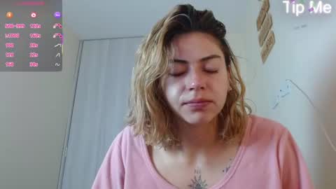 Snapshot of april_dumont5 chatting on 07/25/26, 12:25 April Dumont online show from 07/25/26, 12:25