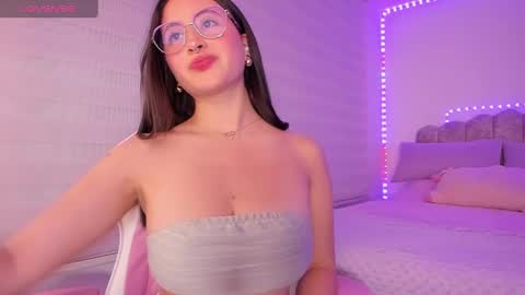 Snapshot of april_evangeline_ chatting on 12/30/24, 02:31 April Evangeline online show from 12/30/24, 02:31