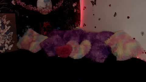 Snapshot of april_l6 chatting on 11/27/25, 10:01 april_l6 online show from 11/27/25, 10:01