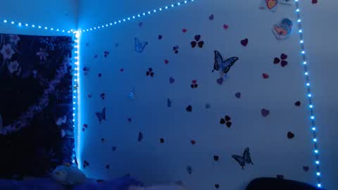 Snapshot of april_l6 chatting on 12/16/25, 07:30 april_l6 online show from 12/16/25, 07:30