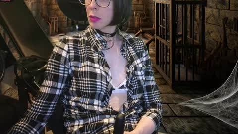 Snapshot of april_show_her chatting on 02/26/25, 01:21 April Strife online show from 02/26/25, 01:21