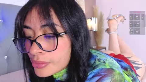 Cris online show from 11/25/25, 01:44