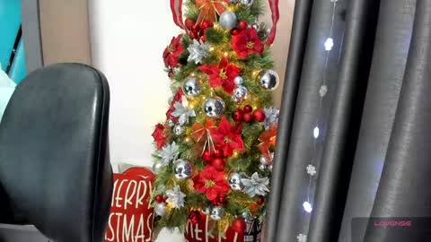 Danna online show from 12/18/24, 04:06