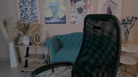 April. All year round.  online show from 09/25/25, 02:59