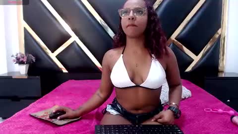 april y crystal online show from 07/17/26, 07:08