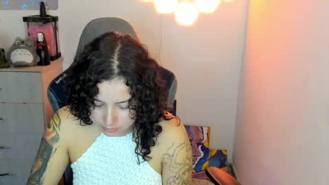 aqua emilly online show from 10/03/25, 12:07