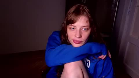 Snapshot of aqua_sultry chatting on 10/13/25, 04:07 aqua_sultry online show from 10/13/25, 04:07