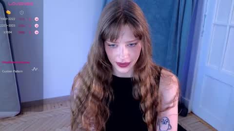 Snapshot of aqua_sultry chatting on 10/31/25, 11:22 aqua_sultry online show from 10/31/25, 11:22