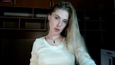 Snapshot of aqualen chatting on 10/08/25, 12:36 aqualen online show from 10/08/25, 12:36