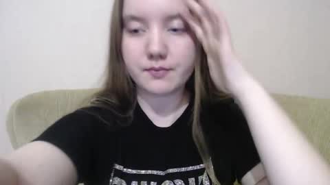 Snapshot of aquanarmin chatting on 09/27/25, 02:11 Josefin online show from 09/27/25, 02:11