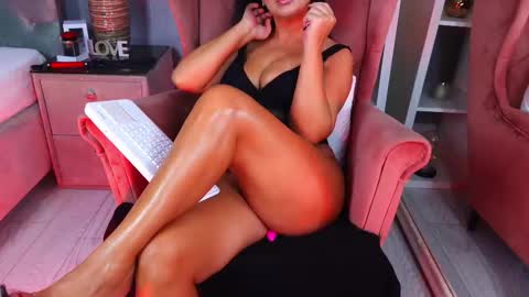 AQueenMonica online show from 10/13/25, 05:02