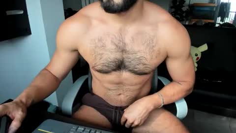 Snapshot of aquiles0224 chatting on 04/06/26, 01:01 T. online show from 04/06/26, 01:01