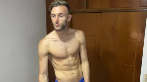 Snapshot of aquilesmade chatting on 12/14/24, 04:09 Aquilesmade online show from 12/14/24, 04:09