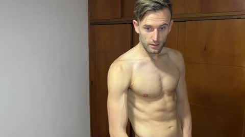 Snapshot of aquilesmade chatting on 12/30/24, 04:51 Aquilesmade online show from 12/30/24, 04:51