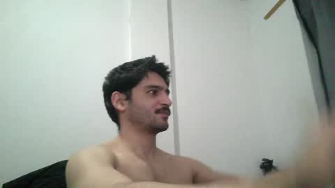 Snapshot of arab_b chatting on 04/30/26, 07:47 Thiago online show from 04/30/26, 07:47