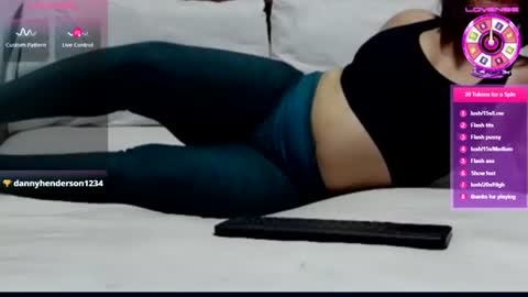 Arab Catwoman online show from 07/29/26, 06:22
