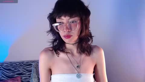 Snapshot of arabella_stone chatting on 03/27/26, 01:11 Arabella online show from 03/27/26, 01:11
