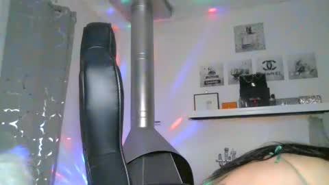 Snapshot of arabitsmariam chatting on 10/26/25, 04:29 arabictsmariam online show from 10/26/25, 04:29