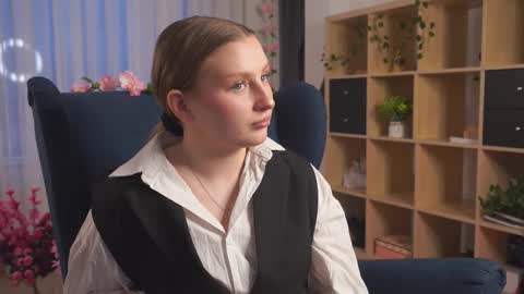 Snapshot of aracelieovaldi chatting on 12/05/25, 04:10 Valentina online show from 12/05/25, 04:10