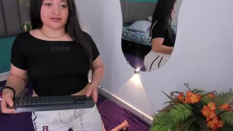 aradia_kiss online show from 09/27/25, 08:14