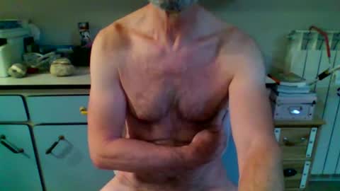 Snapshot of aragon3000 chatting on 10/18/25, 07:42 aragon3000 online show from 10/18/25, 07:42