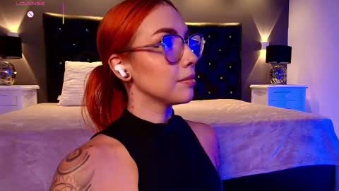 Snapshot of arannamartinez chatting on 11/12/25, 07:57 IGLondon mj2 online show from 11/12/25, 07:57