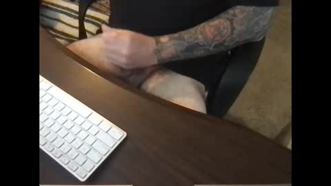 Snapshot of arcade76 chatting on 02/17/25, 06:20 arcade76 online show from 02/17/25, 06:20