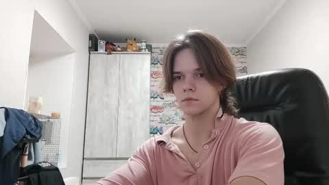 Snapshot of arcanetracer chatting on 12/17/25, 08:26 Daniel online show from 12/17/25, 08:26