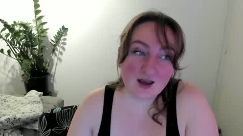 Tasy L online show from 01/06/25, 09:11