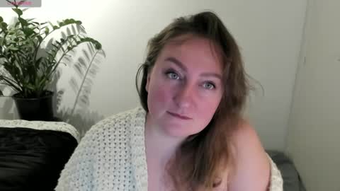 Tasy L online show from 01/11/25, 05:07