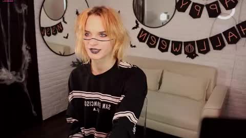 Snapshot of archiehali chatting on 10/28/25, 10:41 archiehali online show from 10/28/25, 10:41