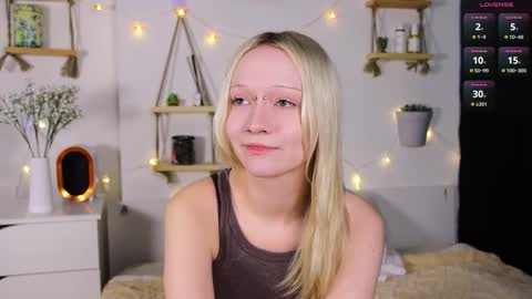 Jenny online show from 10/03/25, 07:38